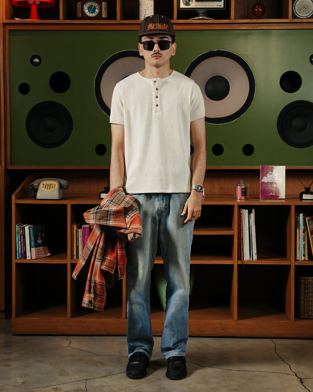 Henley Texture Waffle Lengan Pendek Slim Fit