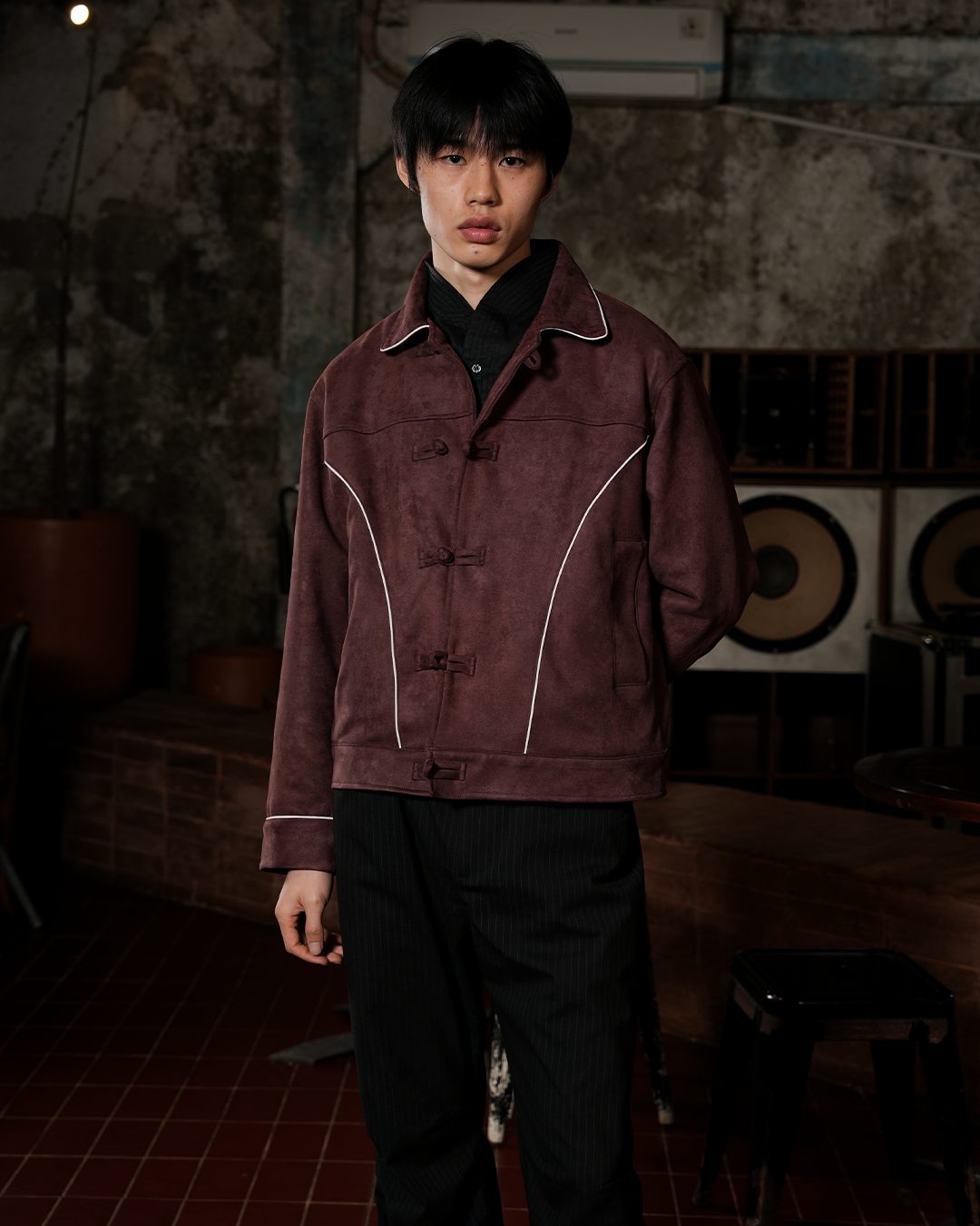 Accent Suede Chongsam Jacket - Maroon