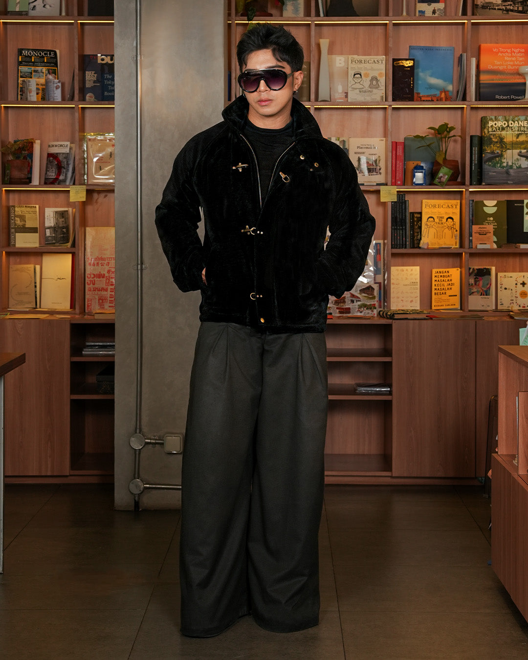 Corduroy Seaweed Clasp Jacket - Black