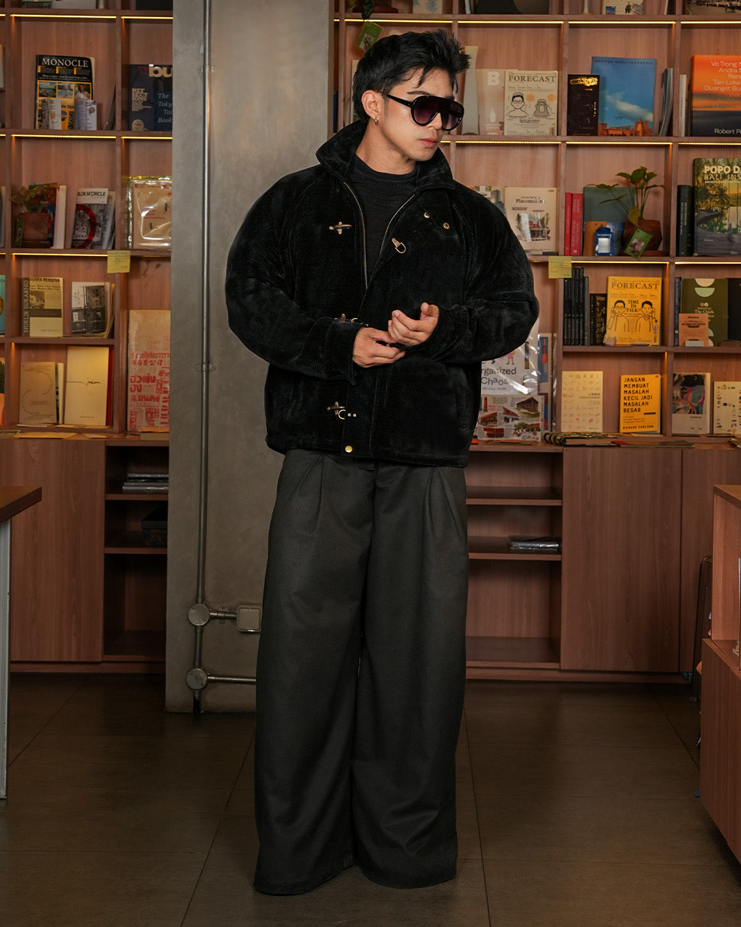 Corduroy Seaweed Clasp Jacket - Black