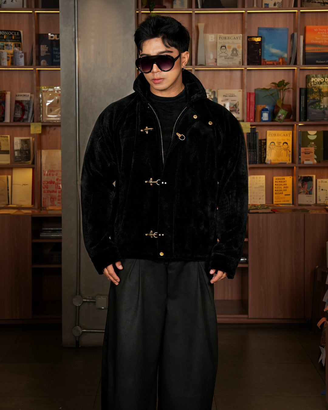 Corduroy Seaweed Clasp Jacket - Black