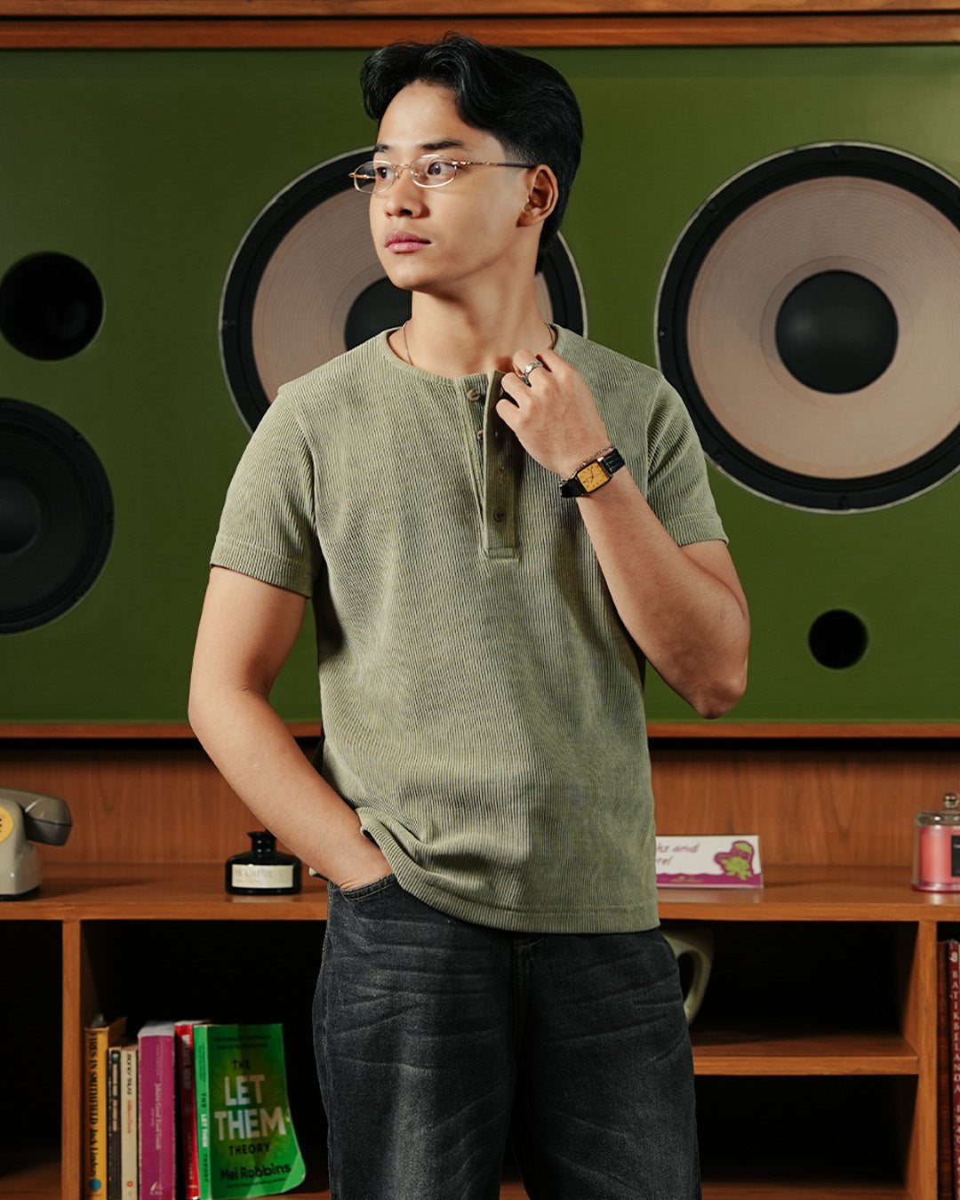Henley Texture Waffle Lengan Pendek Slim Fit