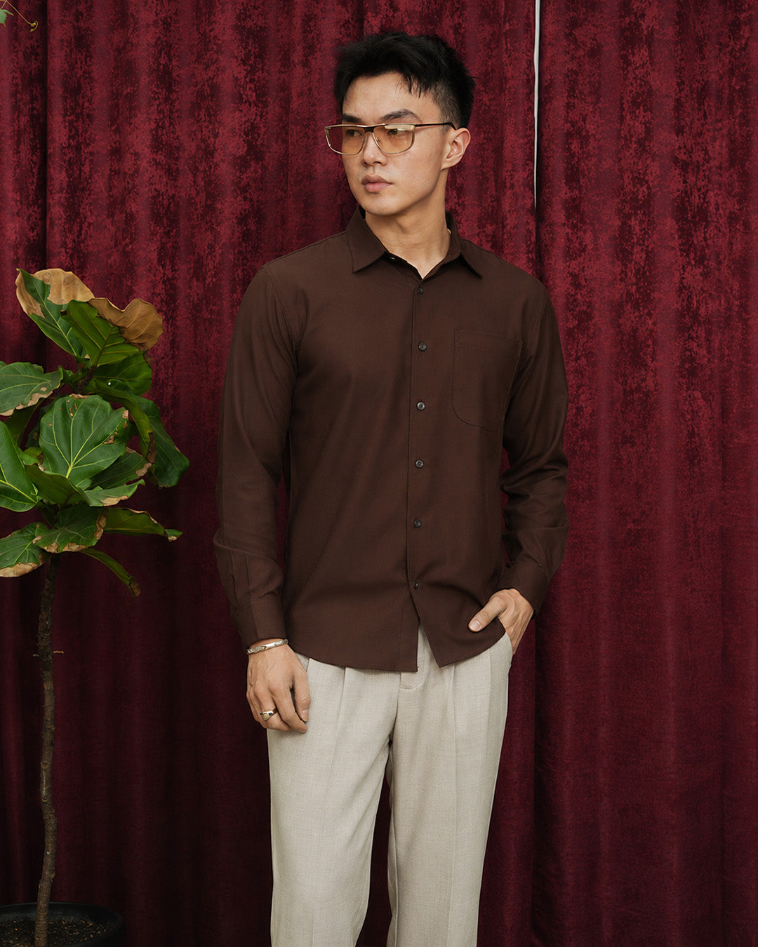 Kemeja Pria Basic Slim Fit - Coffee