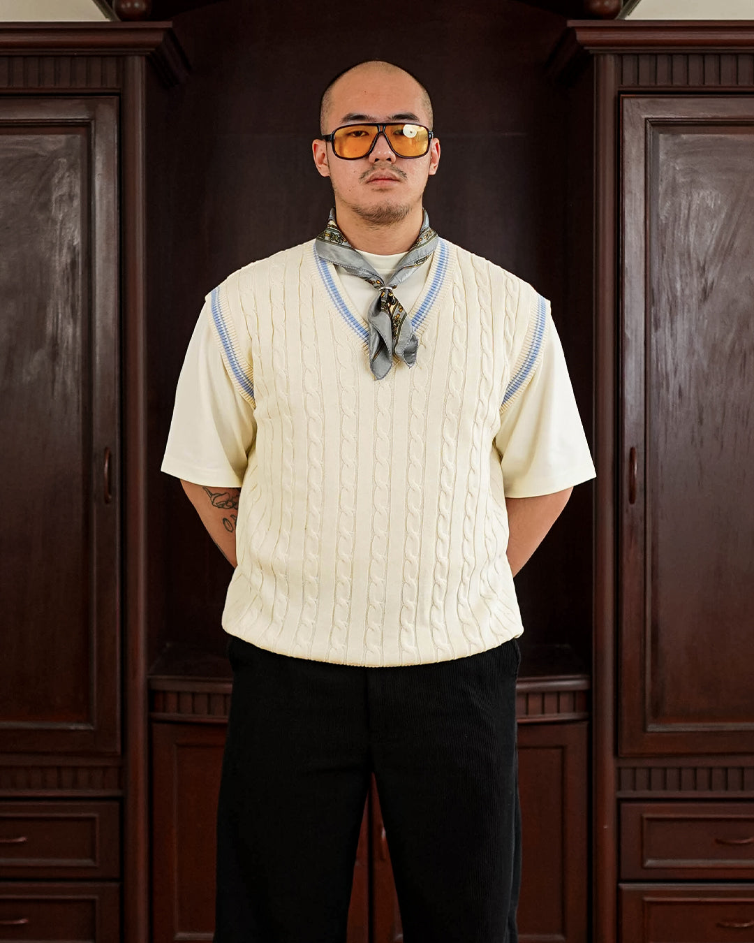 Cable Knot Vest Knitwear - Offwhite Blue