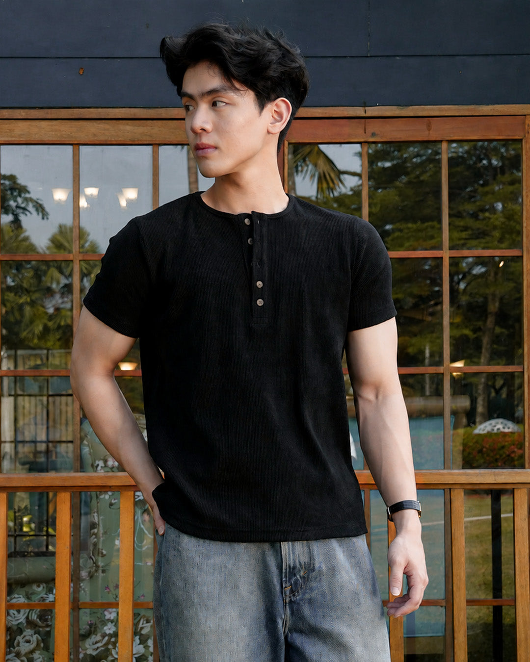 Henley Texture Waffle Lengan Pendek Slim Fit
