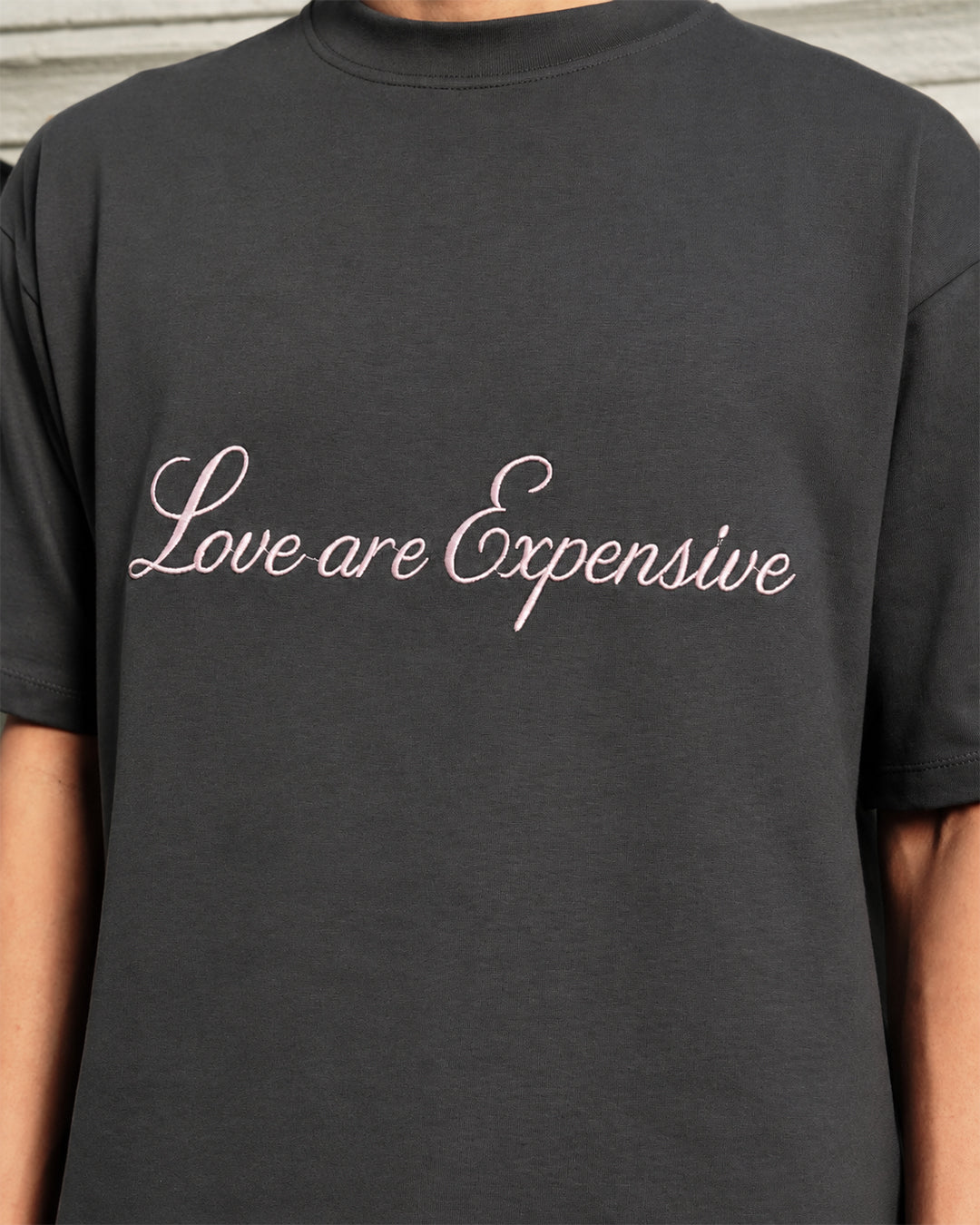 Bordir T-shirt Love are expensive
