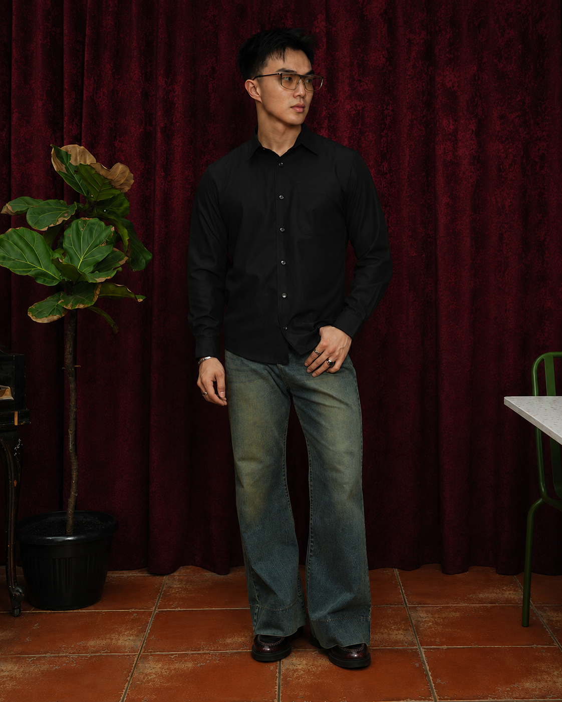 Kemeja Pria Basic Slim Fit - Black