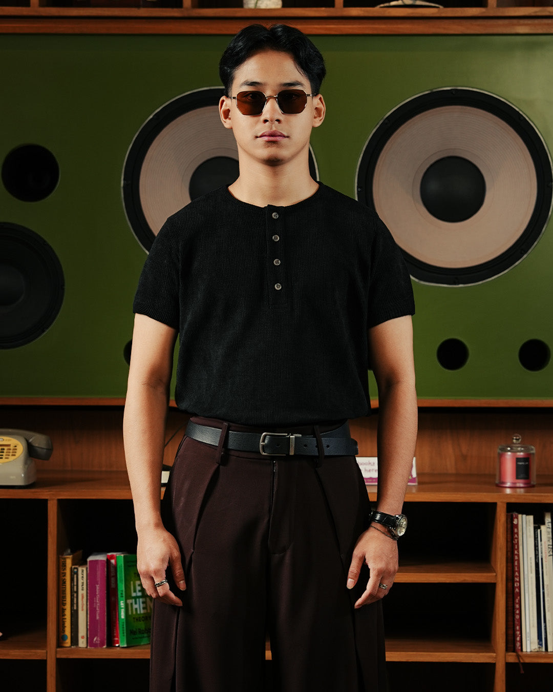 Henley Texture Waffle Lengan Pendek Slim Fit