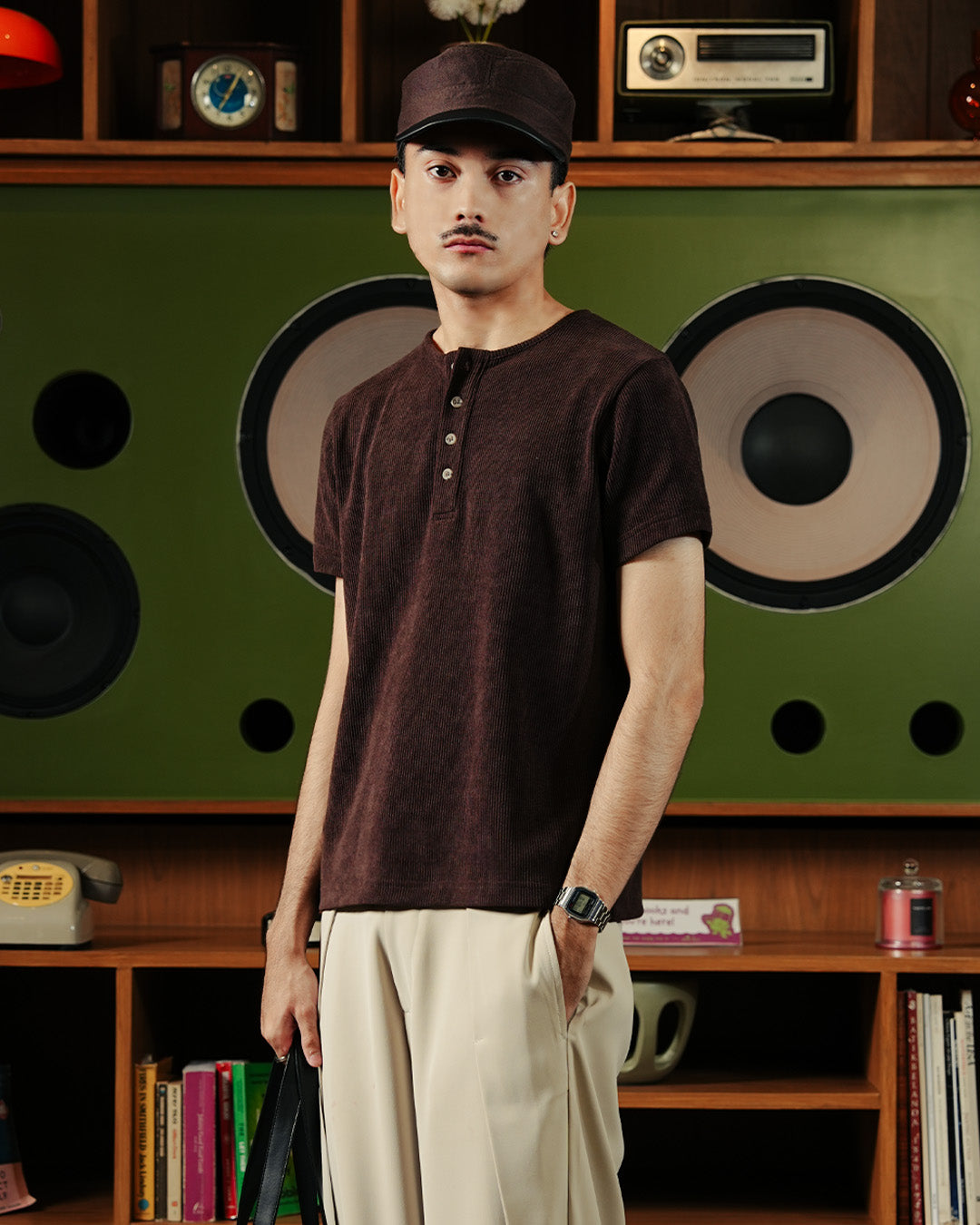 Henley Texture Waffle Lengan Pendek Slim Fit