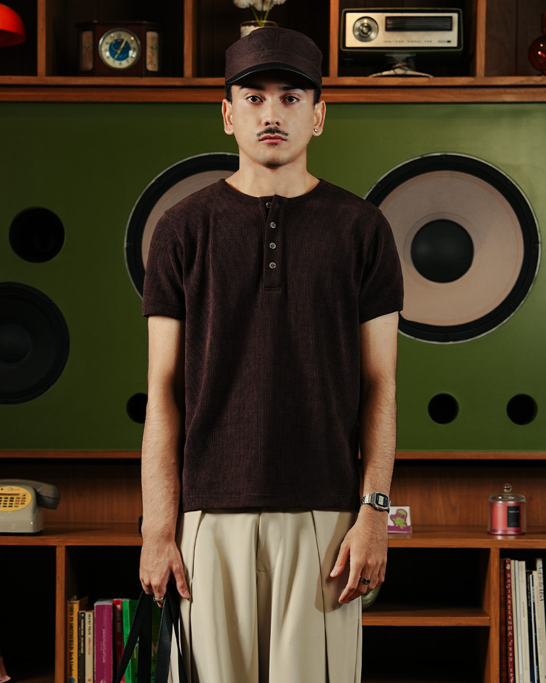 Henley Texture Waffle Lengan Pendek Slim Fit