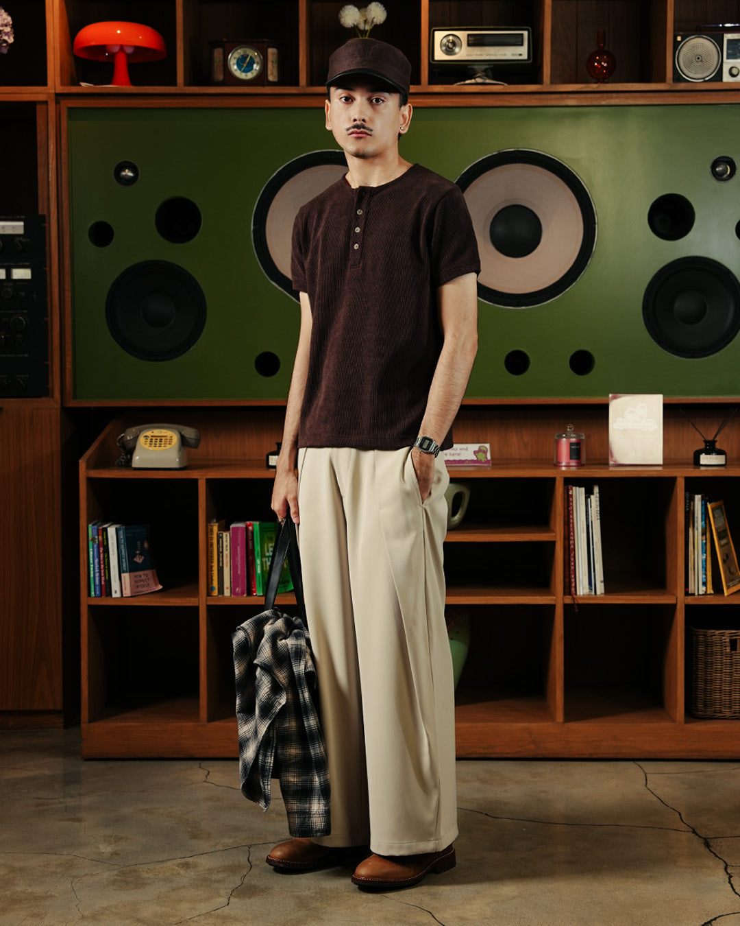 Henley Texture Waffle Lengan Pendek Slim Fit