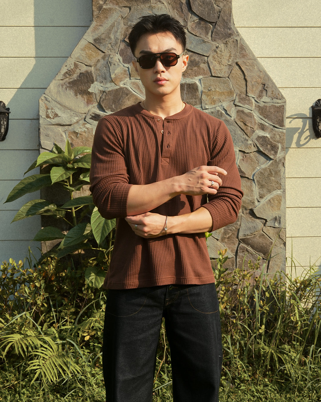 Basic Henley Shirt - Brown
