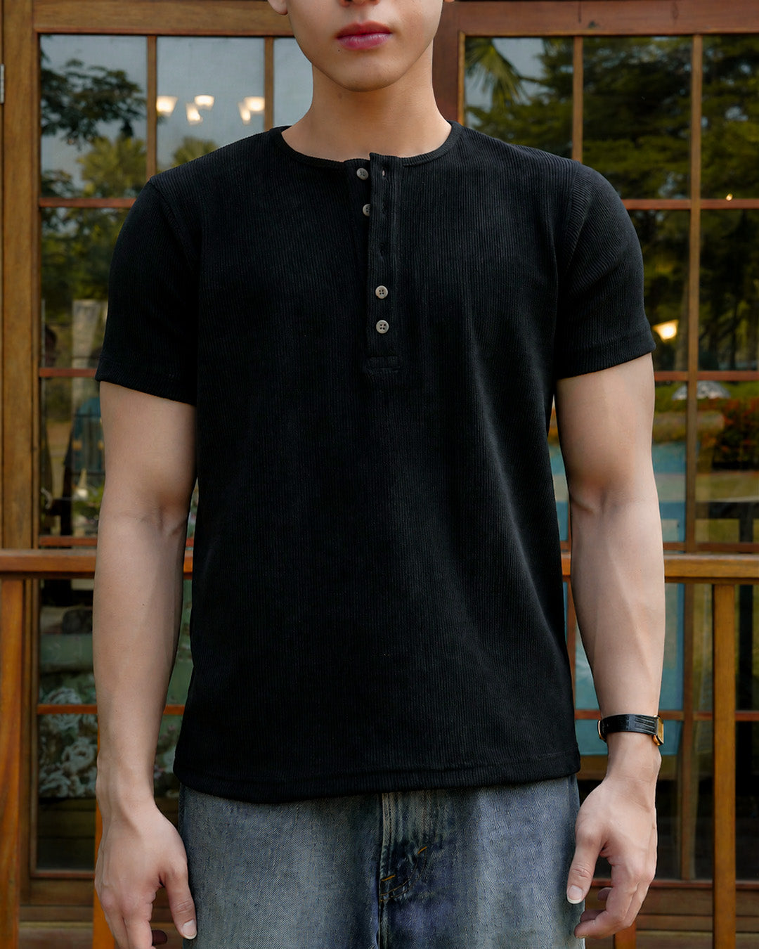 Henley Texture Waffle Lengan Pendek Slim Fit