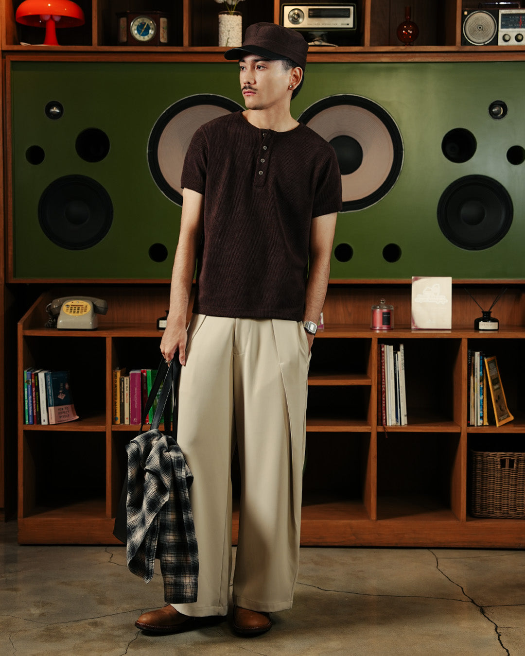 Henley Texture Waffle Lengan Pendek Slim Fit