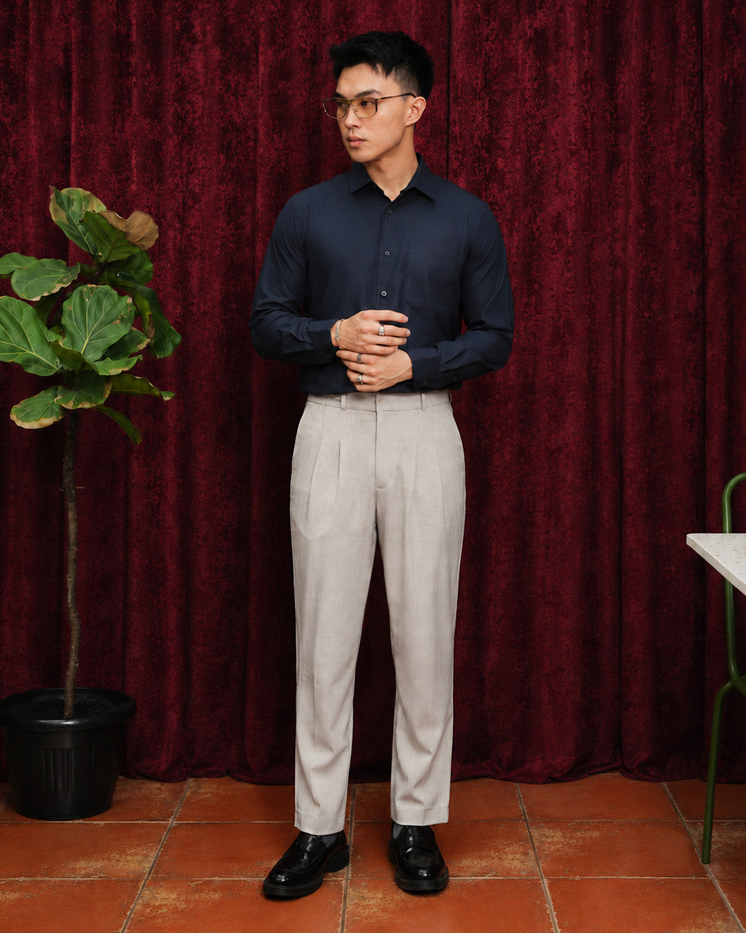 Kemeja Pria Basic Slim Fit - Navy