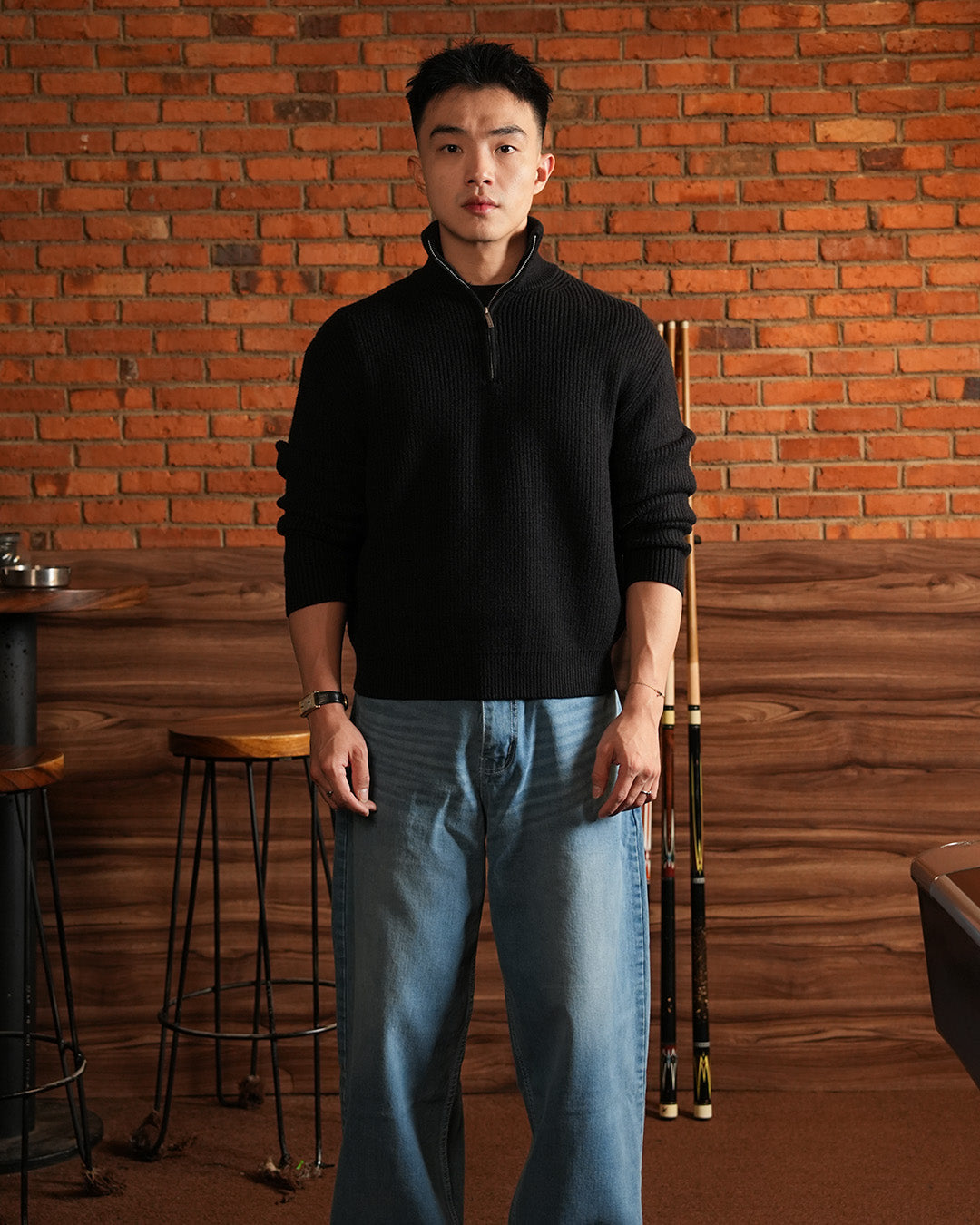 Minimal Knitwear Half Zip - Black