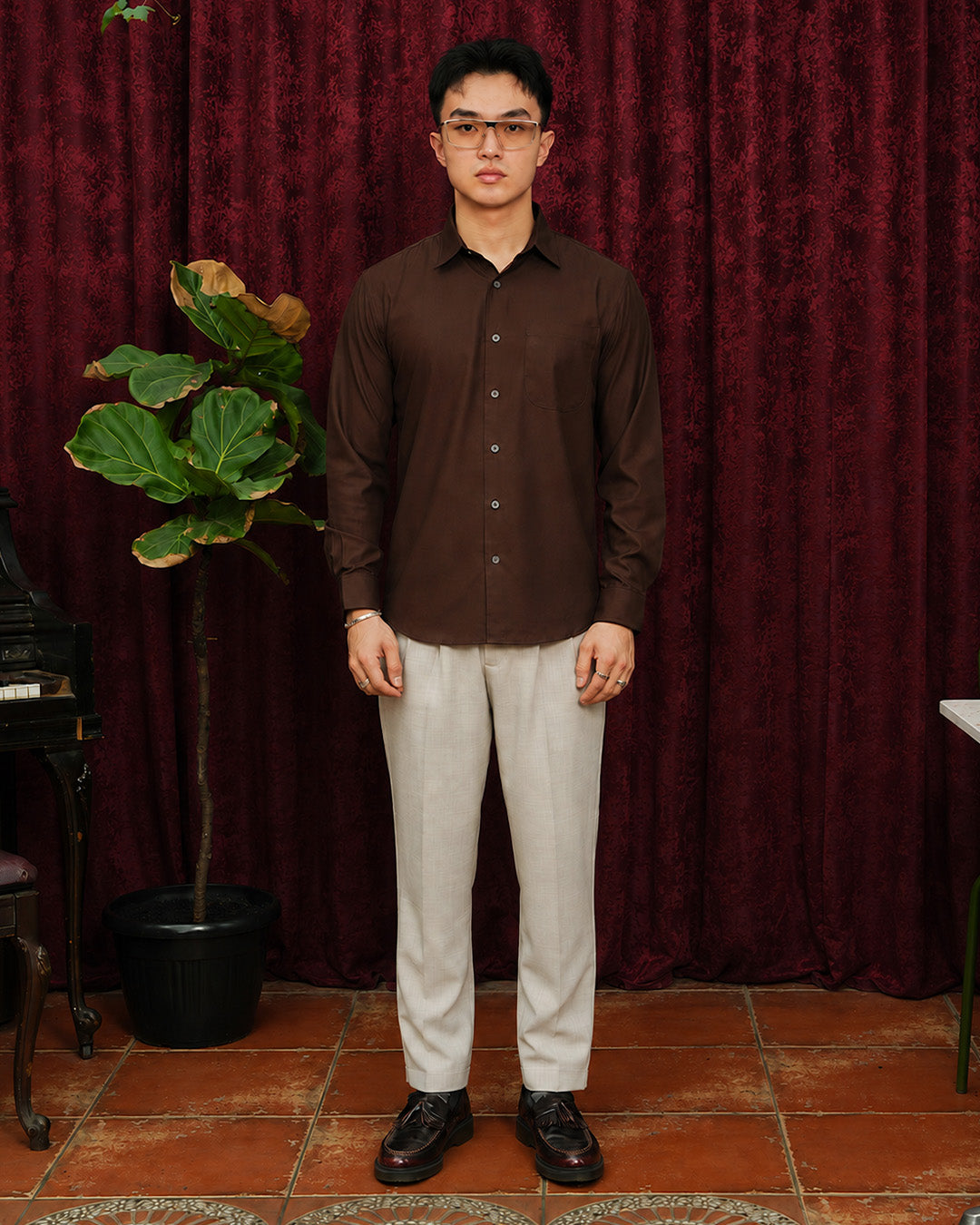 Kemeja Pria Basic Slim Fit - Coffee