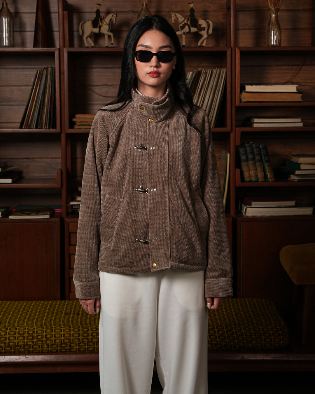 Corduroy Seaweed Clasp Jacket - Light Taupe