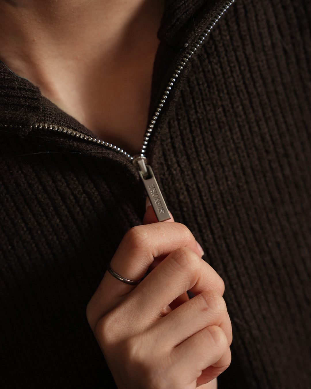 Minimal Knitwear Half Zip - Coffee