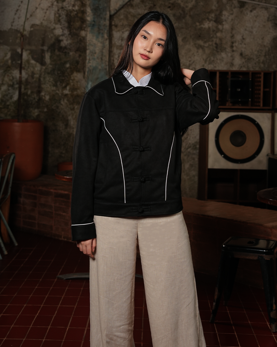 Accent Suede Chongsam Jacket - Black