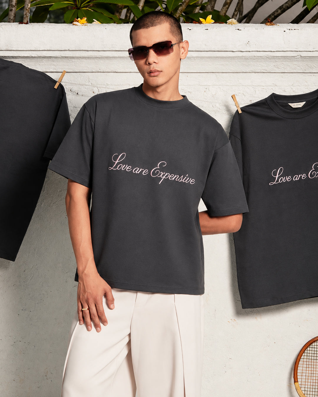 Bordir T-shirt Love are expensive